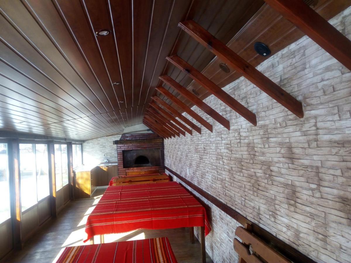 Bolyarski Stan Guest House Велики-Преслав Экстерьер фото