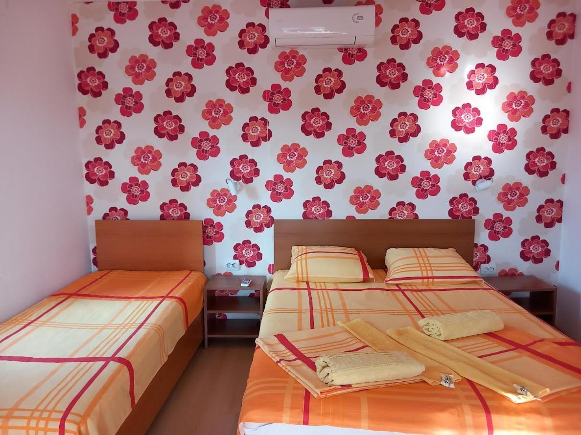 Bolyarski Stan Guest House Велики-Преслав Экстерьер фото