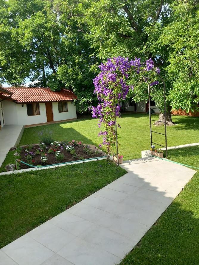 Bolyarski Stan Guest House Велики-Преслав Экстерьер фото