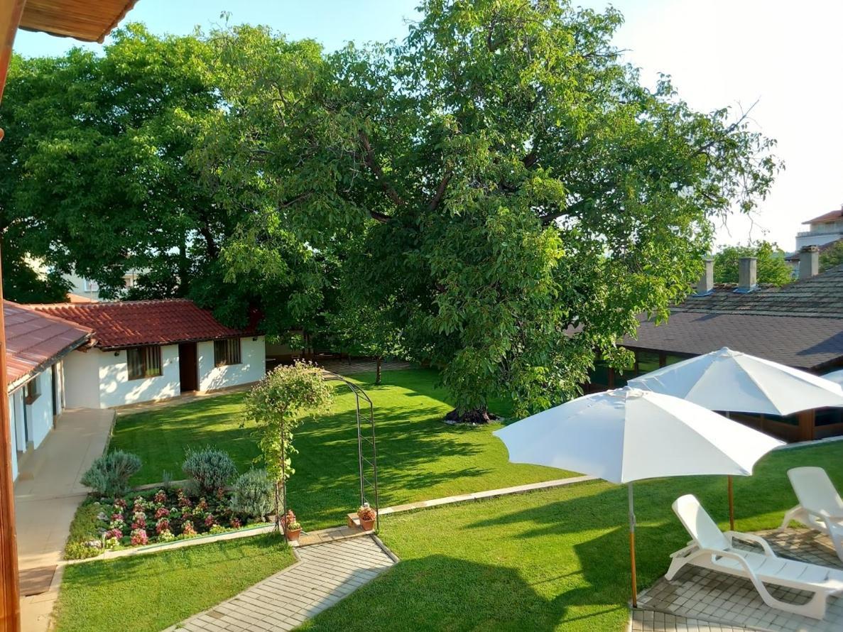 Bolyarski Stan Guest House Велики-Преслав Экстерьер фото