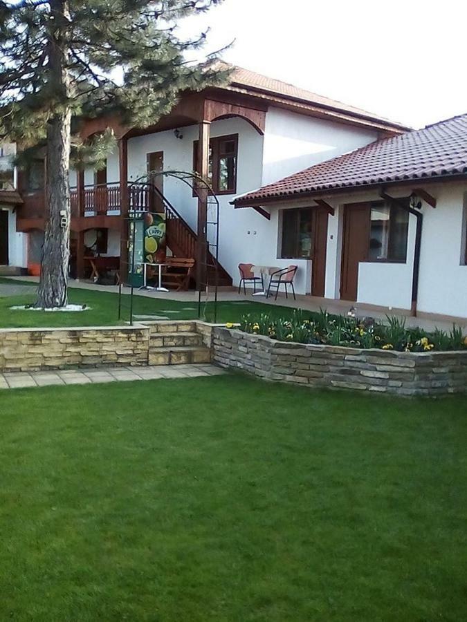 Bolyarski Stan Guest House Велики-Преслав Экстерьер фото